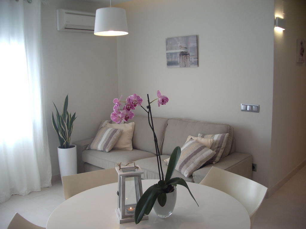 Apartamentos Can Quim L' Escala 객실 사진